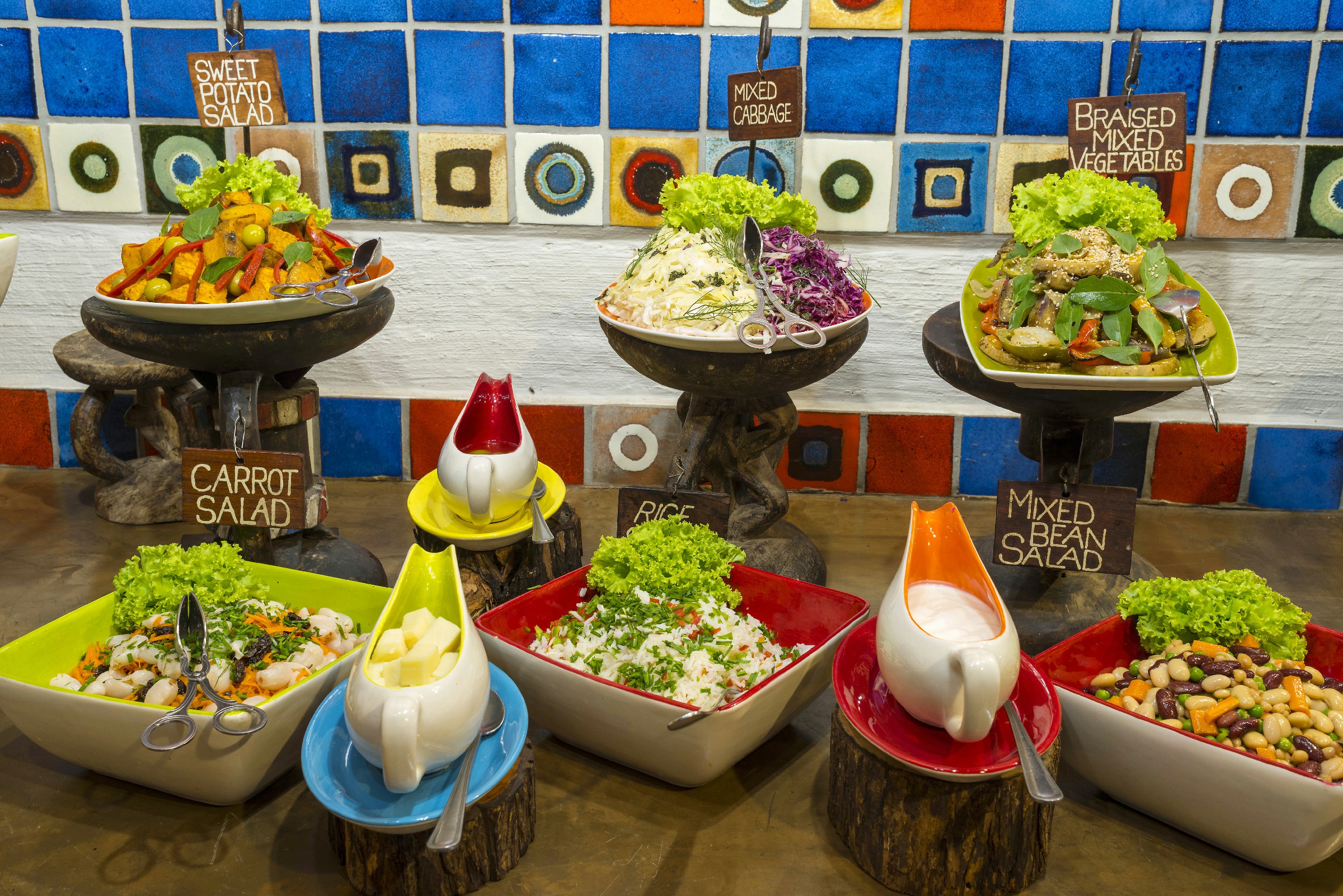 The Boma – Dinner & Drum Show – salad station